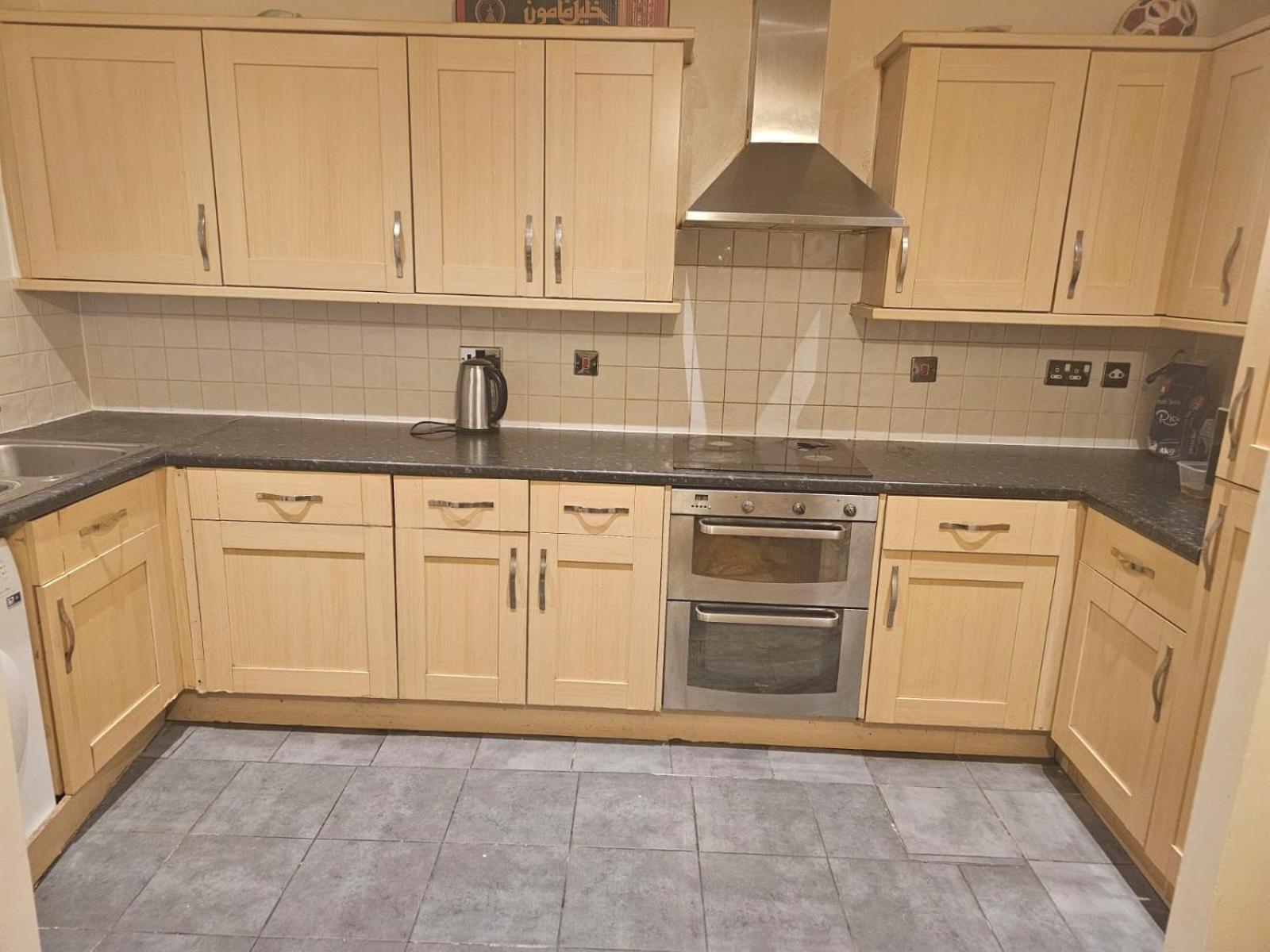 Big Double Room With Bathroom In 2 Bedroom Flat Kitchen Is Shared Harrow on the Hill Exteriör bild